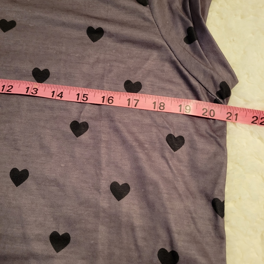NWOT Heart Patterned Tops Set - Picture 11 of 13